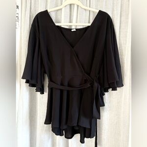 Elegant Flowy Black Tie-Front Short Sleeve Wrap Top Women's size 4XL